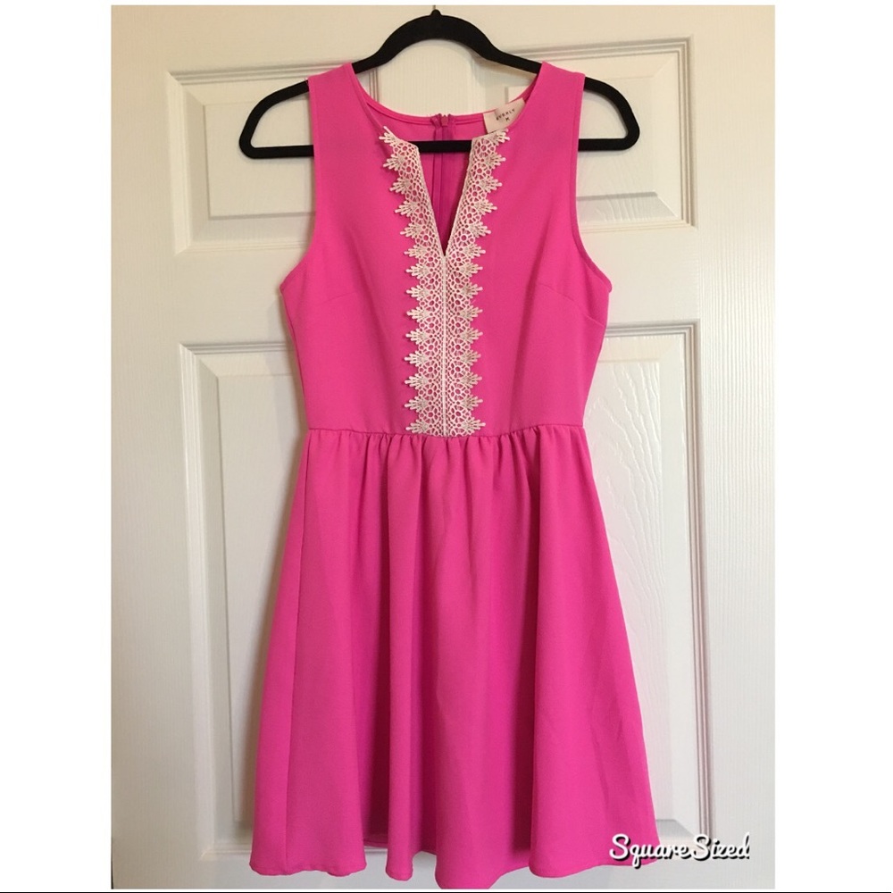 Francesca’s Fuschia Dress Size Small 💕